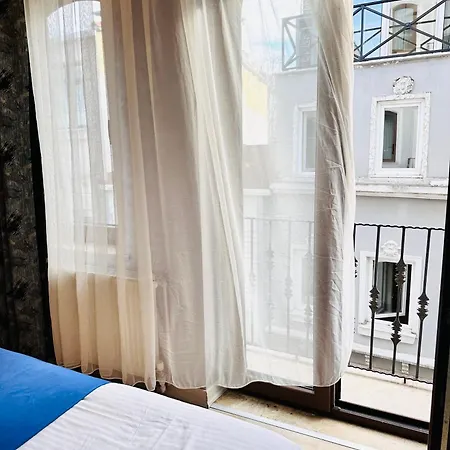 Taksim Alyonsuite Hotel